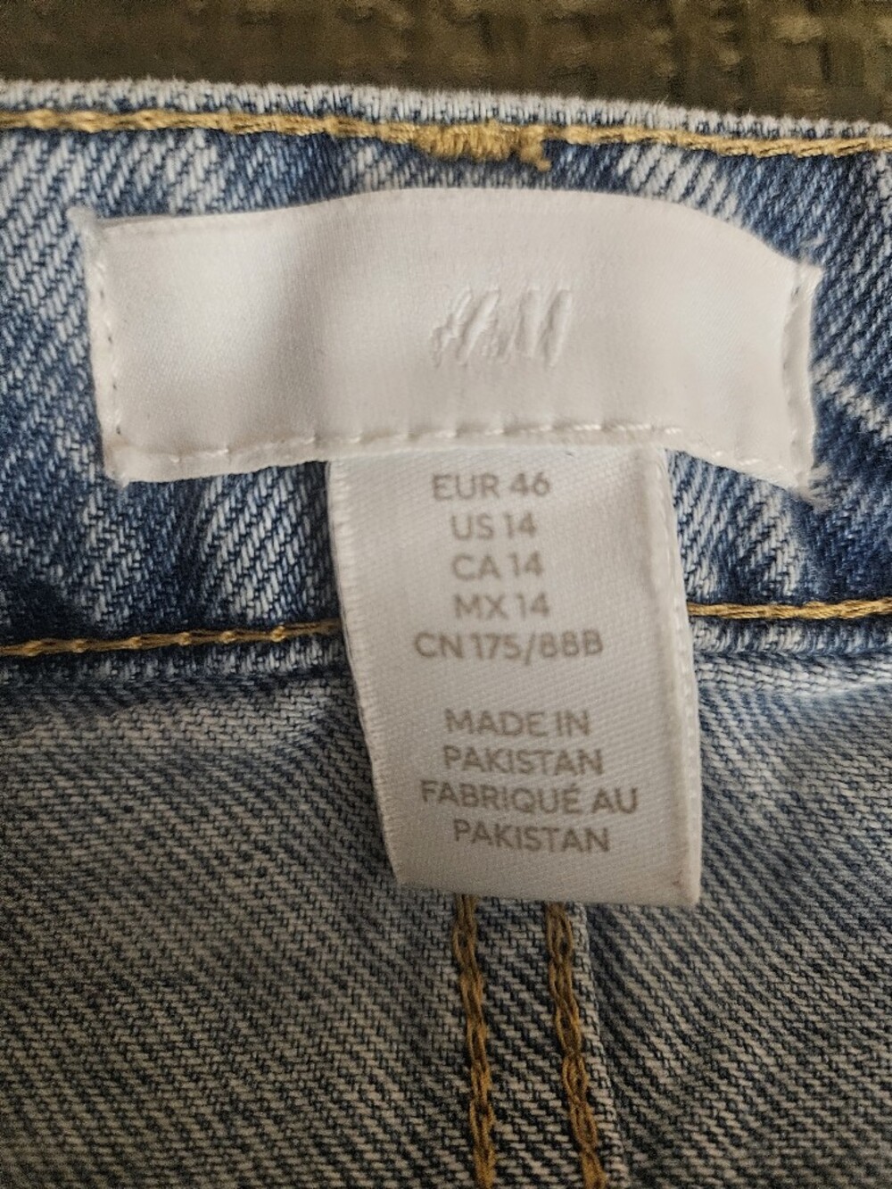 H&M Straight Lightwash Button Fly Jeans Women 14 - Picture 4 of 4
